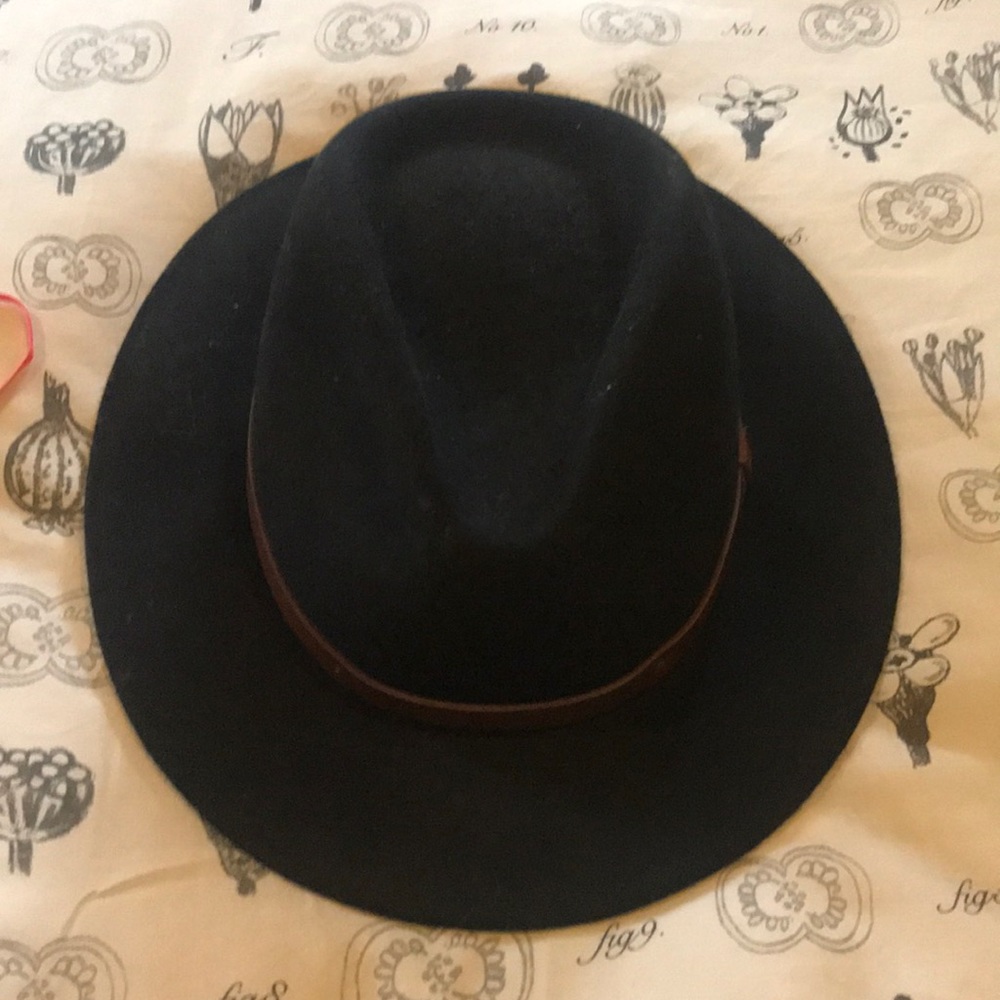 Brixton men’s hat never worn. XL